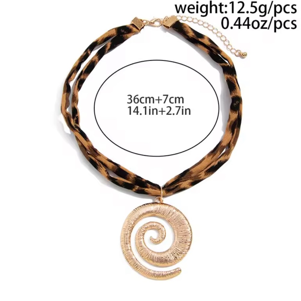 Leopard print scarf Gold Spiral Pendant Necklace - Picture 3 of 4